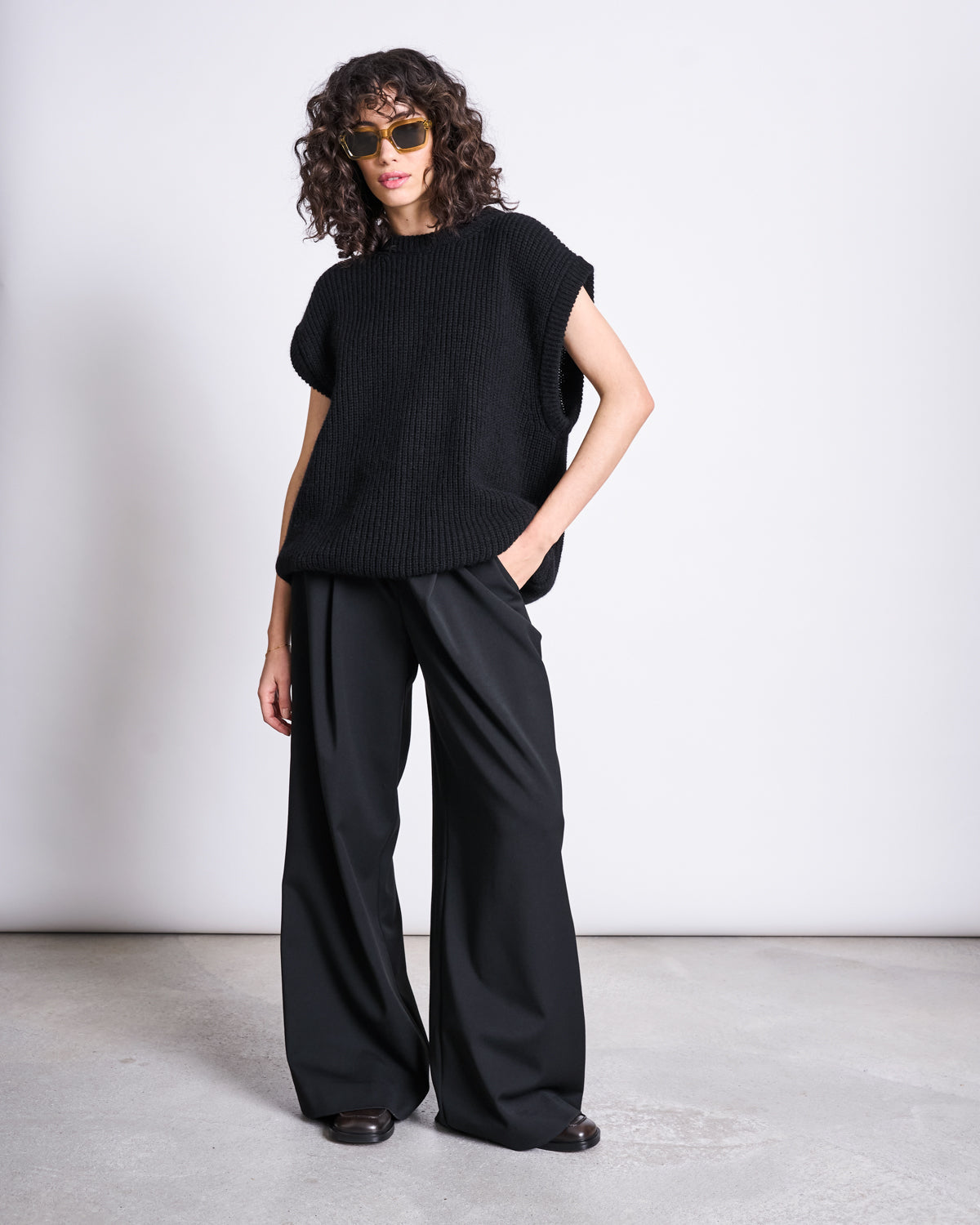 WOOLY SLIPOVER THANDA - black