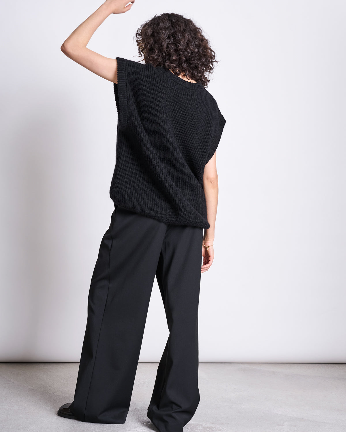 WOOLY SLIPOVER THANDA - black