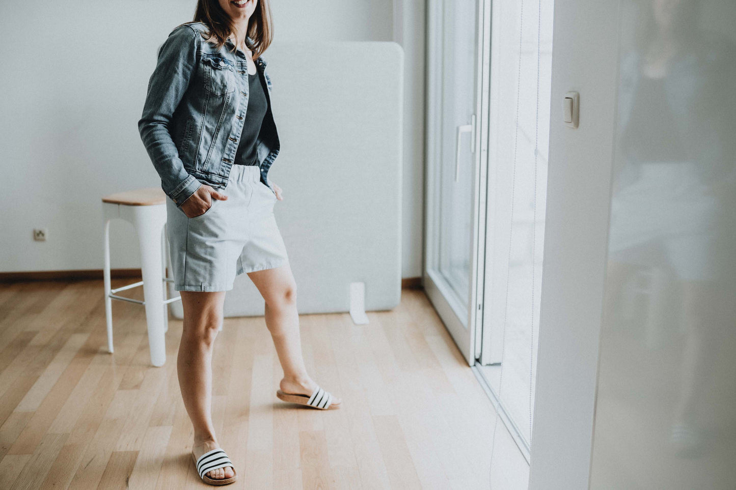 Leichte Hose für Frauen kurz mit Gummibund - aus Canvas Recycled