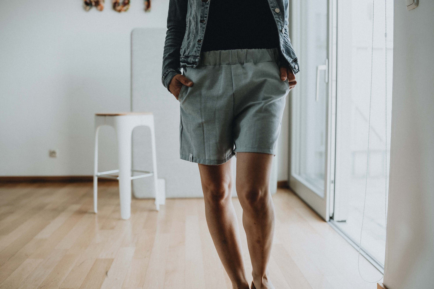 Leichte Hose für Frauen kurz mit Gummibund - aus Canvas Recycled